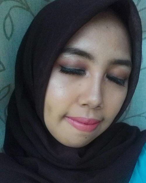 The most beautiful of a woman is passion, but cosmetics are easier to buy (Yves Saint Laurent / YSL)
.
.
.
.
#quotes #eyemakeup #ysl #yslmakeup #makeup #blogger #beauty #clozetteid