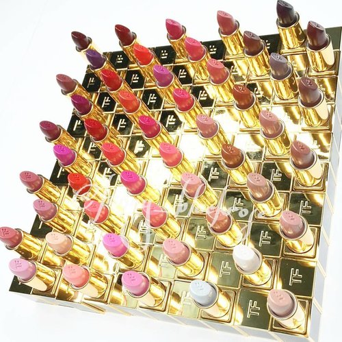 Look at her amazing collection of #tomford lipsticks! @fanny_blackrose 😍
Don't forget to check out her instagram because she's holding a giveaway.😄 She also creates unique sfx like makeup looks for your inspiration!😍 #clozetteid #beauty #makeup