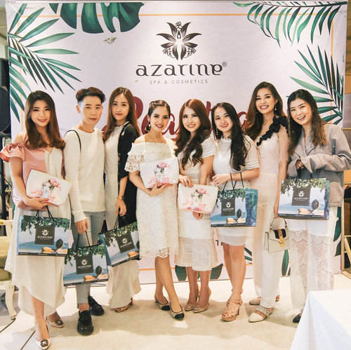 Throwback to @azarinecosmetic’s Beauty Time.👯‍♀️Thank you for having us dan sukses terus buat Azarine!More info about their newest products and promo is on my previous post / instastory!#azarinespacosmetics #clozetteid