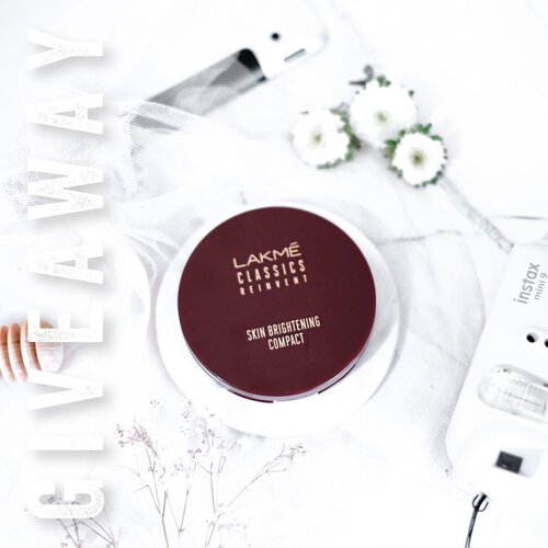 ⚠️ GIVEAWAY TIME ⚠️4 pcs Lakme Classic Reinvent Skin Brightening Powder is ready for you ‼️-How to enter :1. Follow @lakmemakeup dan @tephieteph 2. Tulis di comment “apa sih yang pertama kali pengen kalian lakuin setelah quarantine selesai”3. Jangan lupa, tag 3 temen kalian yah ☘️ (share this post on your story are welcome)-How to win :Pemenang dipilih TIDAK RANDOM. Comment terbaik akan di pilih sebagai pemenang. Boleh tag temen kalian berkali” dan ajak mereka buat ikutan GIVEAWAY ini. Btw untuk powdernya — sudah di sediakan 4pcs shade MEDIUM. Untuk warna lebih jelas bisa d lihat d slide terakhir 🙌🏻-Announcement akan d lakukan tanggal 3 Juni 2020 jam 7 malam di Instagram Story aku. So, stay tune guys.-Good luck ☘️...#clozetteid #giveaway #giveawayindo #lakmé #lakmemakeup #compactpowder #giveawayindonesia