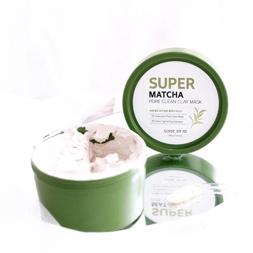 [SUPER MATCHA] 🍃Pore clean clay mask.-Honestly, dah lama banget ga cobain product dr @somebymi dan sempet liat product ini di Instagram ads trs langsung deh tertarik cobain.Well, kalian pasti tau dong, kalo series yg ijo ini pasti cocok buat oily, acne dan sensitive skin? Yap ! Pore clean clay mask ini bagus untuk :• Mengencangkan pori pori dan kulit• Membersihkan pori pori• Mengontrol produksi sebum• Mengurangi kemerahan• Melembabkan kulit• Menghaluskan kulit• Mengenyalkan kulit• Mengangkat kotoran dan sel kulit mati (ada bulir scrub halus)-How to use :Aplikasikan clay mask ini keseluruh wajah dengan menggunakan spatula, tunggu selama 15-20 menit hingga clay mask kering dan kaku, lalu bilang clay mask dgn mengginakan air hangat agar lebih cepat bersih.Simple kan?Kalian bisa pakai ini seminggu 2x loh biar kulit tetep sehat, bersih dan bebas sebum tentunya 🥰-I rate this product for 5/5 !Cobain deh, rasanya beneran seger banget setelah pakai. Apalagi kulit jadi bersih, kenyal, halus dan lembab 🍃...#clozetteid #somebymi #somebymiindonesia #supermatchaporecleanclaymask #claymask#oilyskincare#sensitiveskincare #facemask #maskerwajah #tephcollaboration #bloggersurabaya #bloggerjakarta #bloggerindonesia