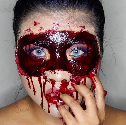 [#BellazheeMakeup ]
.
BOO!!!
.
Tjis happen when they said took off your mask!
.
Should i tell everybody that im bleeding inside? Should i said im in a serious pain?? Well maybe i should.
.
#bringouttheboo submission
.
#Clozetteid #beauty #BeautygoersID #bunnyneedsmakeup #beautiesquad #beautybloggerindonesia #bloggirlsid #BeautyCollabID #beautychannelid #bloggermafia #bloggerperempuan #emak2blogger #setterspace #makeup #motd #makeupfreak #halloweenmakeup #halloween #mood #fxmakeup #sfxmakeup #scary #bleed #crazy