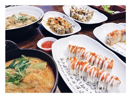 August, 16th 2016 | 11.58 AM
.
Selamat makan siang 🍴
.
#sushi #kulinersolo #culinary #japanfood #foodporn #kuliner #infosolo #udon #ggrep #clozetteID