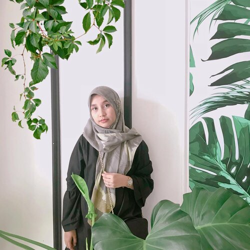 H E L L O  S U N ☀️ D A Y.#clozetteid #sundayvibes #ootd #hijabootd #lookbookindonesia