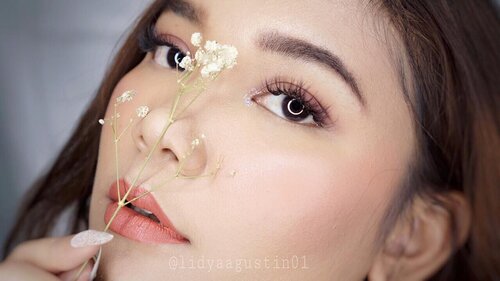 Hola 💗 .

Eyelash extensions done by @wonderbellebeauty 😍 .
.
.

#beauty #lidyamakeup #eyelashextensions #wonderbellexbfa #everydaybeauty #beawonder #clozetteid