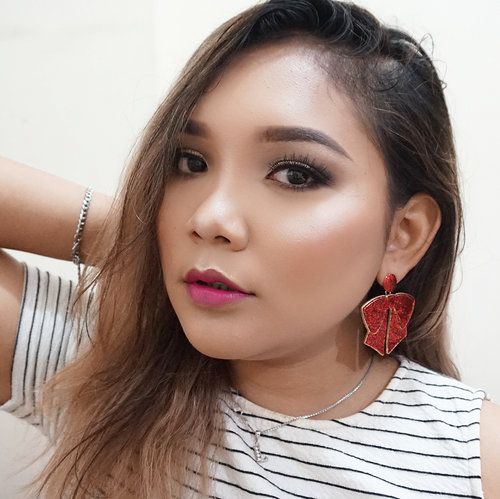 Bronzy soft glam using @sephoraidn eyeshadow palette.. .
.
.
.

#makeup #makeuplook #makeupstyle #lidyamakeup #bronzemakeup #makeupjunkie #beauty #beautygram #beautyenthusiast #beautyblogger #femalebeautyblogger #clozetteid #femaleblogger #indonesiabeautyblogger