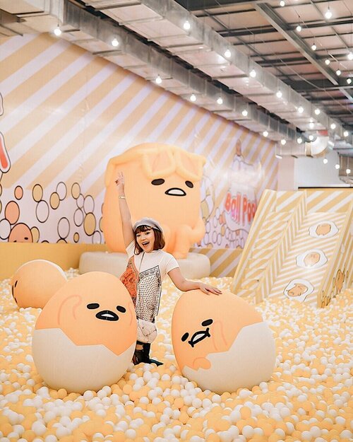 So much Fun! .

Kemarin aku main ke Gudetama Ball Pool di @mallofindonesia . Buruan ajak adik, anak, saudara, teman, atau pacar kalian kesini! .
.
.

#ootdlidya #ootd #outfits #fashion #outfitinspiration #style #outfitoftheday #clozetteid #outfitideas #streetstyle #fashionstreet #ootdstreet #explorejakarta #jakartafashion