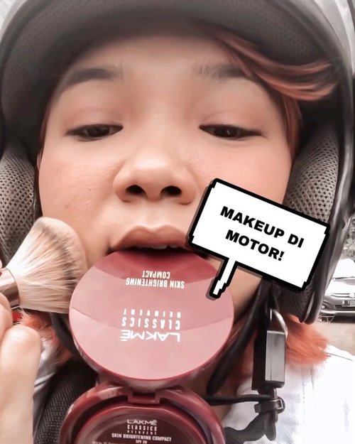 Salut sama yg suka makeup dijalan kayak gini! .Asli susah dan ribet bgt ternyata.. btw buat yg mau makeup dijalan begini plis hati-hati ya.. dan pake Kaca aja jgn pake Hp.. menghindari bahaya.. video ini dibuat hanya untuk having fun aja.. gamau lg makeup di motor 🙂 ...Song : Naif - Piknik 72#motd #makeup #lidya makeup #beauty #indobeautysquad #beautyenthusiast #makeuptutorial #makeupvideos #videomakeup #clozetteid #makeupoftheday #makeupdimotor #makeupdijalan