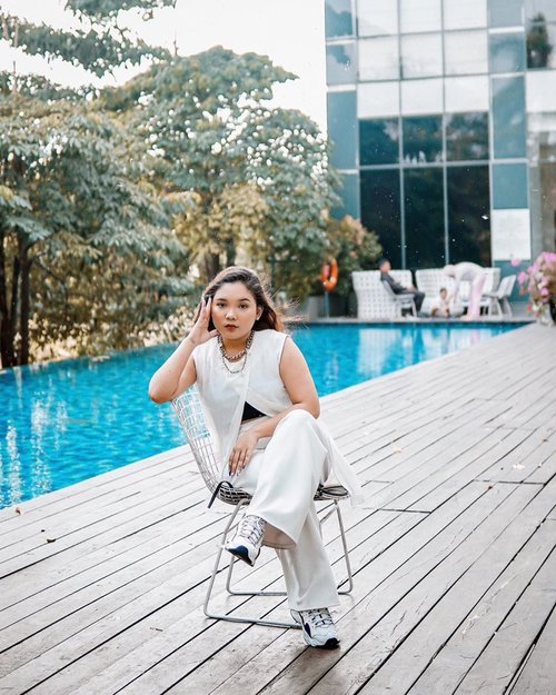 All white look for @salubritas.indonesia event with @theplantbase_id .
.
.

#ootdlidya #ootd #outfits #fashion #outfitinspiration #style #outfitoftheday #clozetteid #outfitideas #streetstyle #fashionstreet #ootdstreet #explorejakarta #jakartafashion