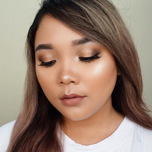 Apa kabar semua? Lama ga upload wajah dandan 😋 #kangen

#motd #makeup #beauty #beautyjunkie #makeupjunkie #beautynesia #clozetteid #beautyblogger #beautyvlogger #contentcreator