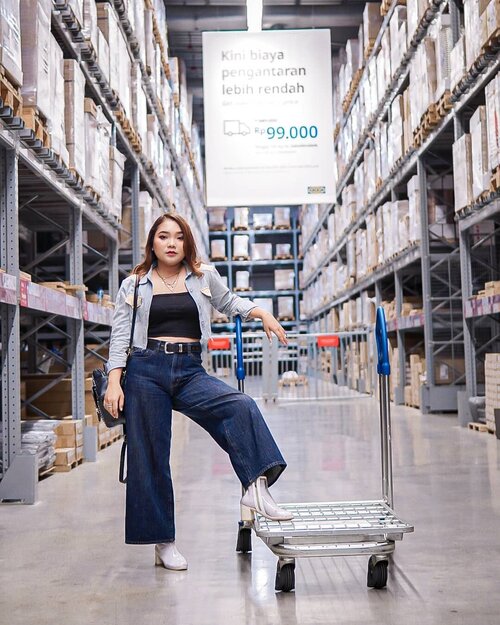 Kalau ke IKEA mau setengah hari lebih pun ga cukup.. siapa yg setuju? .

Btw kemeja denim aku ini hasil thrift shop dgn harga 5ribu rupiah.. lalu aku gunting jd crop .
.
.

#ootdlidya #ootd #outfits #fashion #outfitinspiration #style #outfitoftheday #clozetteid #outfitideas #streetstyle #fashionstreet #ootdstreet #explorejakarta #jakartafashion