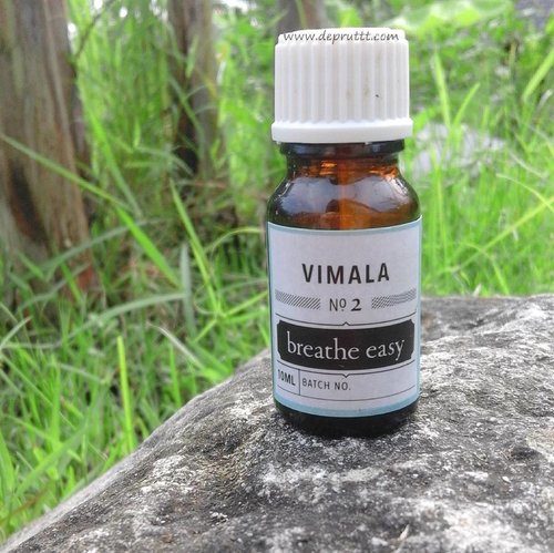 Bought this Breathe Easy. Essential Oil from @vimala_co 😍
.
.
#vimala#clozetteID#beautiesquad#beautyblogger#essentialoil#aromatherapy