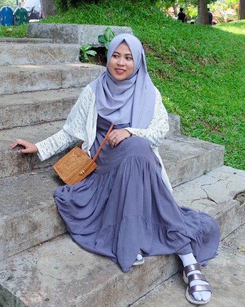 Sunday essentials: comfy outfit & you are ready to go💃..👗: comfy cotton ruffle dress from @kaavish.id with 2 styling: with & without lace outer💚 (swipe gambar selanjutnya ya!) ...#ifaootd #approvedbyifa #ClozetteID #fblogger