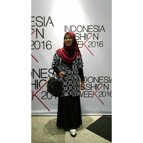 captured by kakak selebgram kece yang lagi kena block @lisna_dwi 👅😎 #IFW2016  #indonesiafashionweek2016 #clozetteid