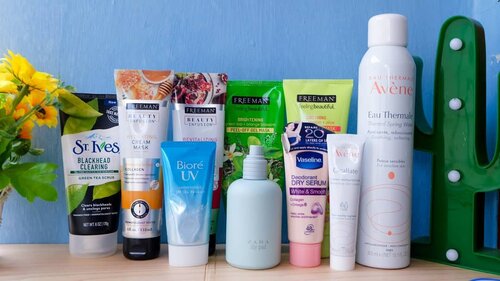 Finally Malaysia #skincarehaul udah tayang di blog. Langsung aja klik link di bio yah💙💙💙💙..Btw ada yg kalian pake juga nggak??...#ifabeautystory #ClozetteID #approvedbyifa #skincarereview