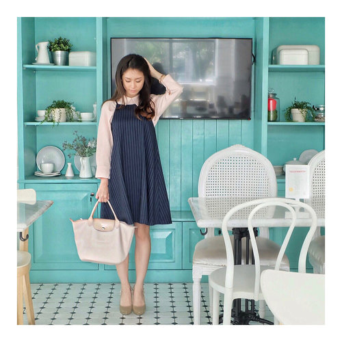 At the end of Beauty Class Preparation, of course #ootd time.
I'm wearing @label8store and cute outer dress from @muliathelabel .
.
I love the outer dress so much. Need another color with same design. So, do you have any recommendation shop to find this dress? 😀😀
.
.
Place : @papajo.eatery 
#lookbook #lookbookindo #potd #ootdindo #koreaootd #fashiondiaries #fashionstyle #vsco #vscostlye #Clozetteid #ClozetteAmbassador #starclozetter