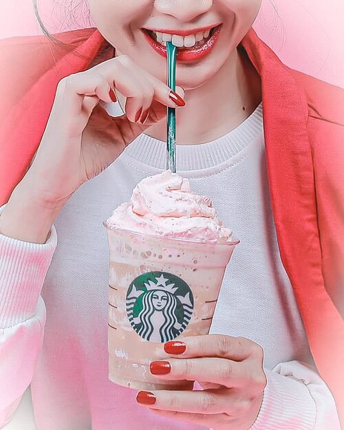 Sundays were made for Good Music, being lazy with the people i love and drink Double Pink Coffee Frappuccino by @starbucksindonesia Available until 31 October 2019Drink it and you already support "them" Poke @lovepinkindonesia #sbuxcupsofcourage #starbucksid #doublepinkcoffeefrappuccino #starbucks #clozetteid