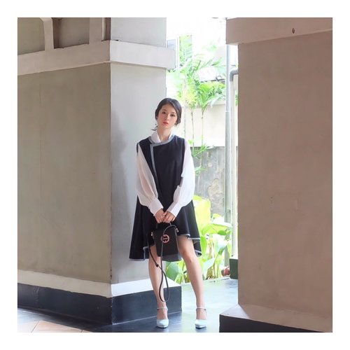 My style.. 😀

White top @array.id 
Outer @the.three.sense 
Shoes @minkashoes 
#ootd #outfit #lookbook #style #styleoutfit #koreanstyle #clozetteid #lookbookindo #lookbook #styleblogger