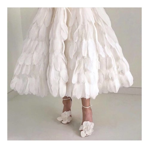 Dream Skirt
Dream Shoes
.
.
😍😍😍
#dream #shoes #whiteshoes #clozetteid #pictureoftheday