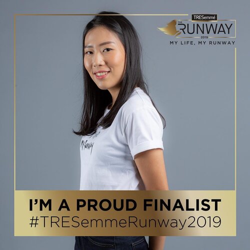 for the first time be a part of 50 finalist @tresemmeid runway 2019, so excited for the campaign and learn so many things today, also feeling bless meet my humble coach @patriciagouw ✨ ———btw guys, don’t forget to help me vote for number 33 - Jane Veronica Tanjaya to nominate most favorite #TRESemmeRunway2019 awards! just click the link on my bio! thank youuu ♥️♥️#TRESemmexPatricia