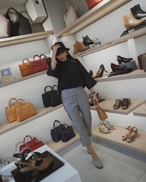 still on @obermainid opening store vibes at #malkelapagading3 ✨ find my way to more classy and confidence while wearing them. good news... their have a lot of new arrival products and big discount, let’s shopping and still my look! 💋 
#OBPeople #ObermainID