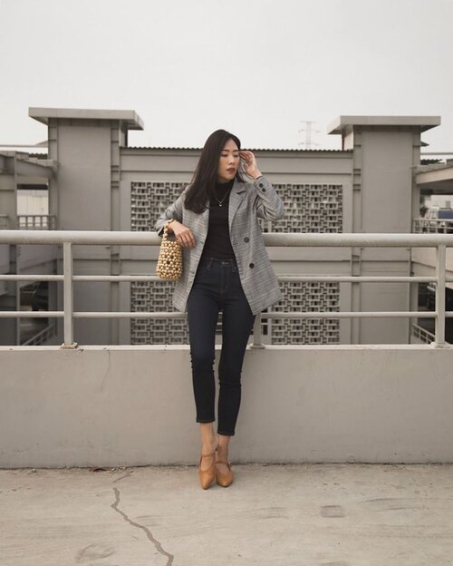 shoe contact with @vanillashoesid greta camel, classy yet timeless wedges to easy perfect any kind of outfit, thank you to made me comfortable all the day! 💕
#walkwithvanilla ——
📸 @kristiantandjung