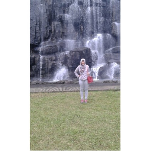 Casual fashion take photo at Dago waterfall Park, Bandung,Indonesia.