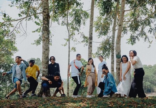 good times and crazy friends make the best memories
.
.
.
#vacation #bali #indonesia #holiday #friends #picnic #clozette #clozetteid #influencer #selflove #likeforlike #instatravel #wonderful_places #bedugul #photooftheday #bestintravel #instagood #instatravel #exploreindonesia 
#explore #exprlorebali #welivetoexplore #gameoftones #lifestyle
#스타그램 #패션 #포토 #일상스냅 #데일리룩 #패션 #일상 #럽스타그램