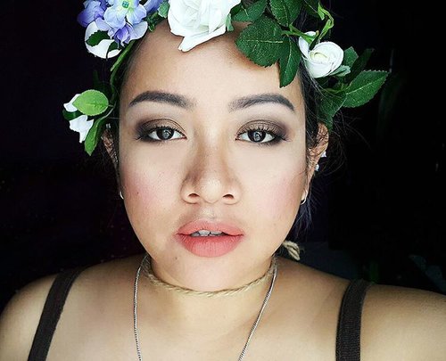 I'm not a queen. But i have a crown!

#dailylook #dailymakeup #naturalmakeup #instabeauty #beautyblogger #motd #fotd #clozetteid #selfie