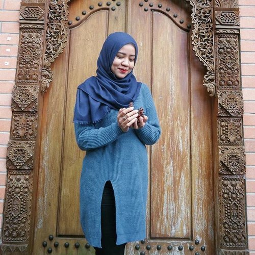 🎭🎭🎭
.
.
Sweetie, if you're going to be two faced, at least make on of them pretty.
- Marlyn Monroe
.
.
#hijabootd #CGStreetStyle #ootdindo #OOTD #hijabstyle #lifeissweet #clozette #clozetteid