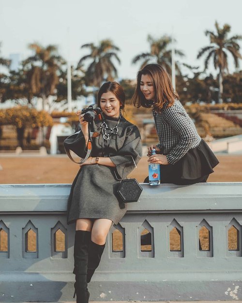 Another candid snap with this currently rempong sissy @stefanigabriela lensed by @fjrphotograph 🕵️‍♀️🕵️‍♀️
#weekendvacay #clozetteid