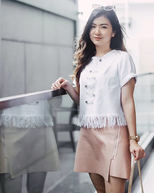 Rarely captured being in this blushing face 😗😛
Wearing @someday.indo top with self accessorized by yours truly and @ontherocks11 blush leather skirt 😶
📸 by @devolyp 
#clozetteid #LYKEambassador #potd #otrootd #otr11 #vscodaily
