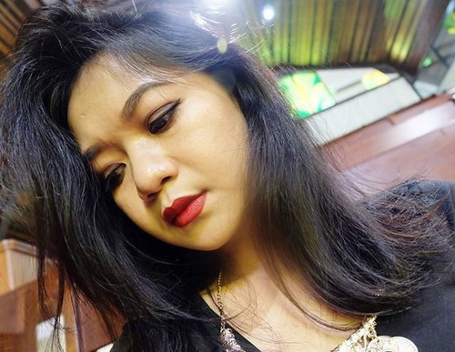 .
Sunday Morning

Lips @sariayu_mt Duo Lip Color 01 😍💋 dari 08.00 - 15.00 💋😍 #clozette #clozetteid #red #redlips #lipstick #lipjunkie #lipstickaddict #sariayuduolipcolor #indonesiabeautyblogger #instadaily