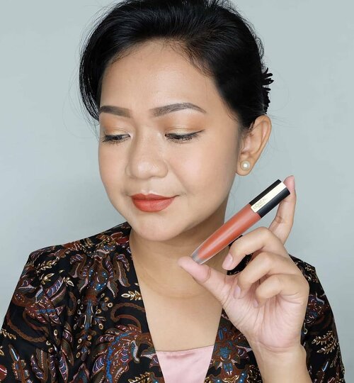 ⚘
The purpose of life is to live it, to taste experience to the utmost, to reach out eagerly and without fear for newer and richer experience.

― Eleanor Roosevelt.

Enjoy ur life
Buy MORE lipstick 😍😂

⚘
Sekarang dia selalu ada di tasku, love banget krn super ringan, ngga bikin bibir kering, pigmentasinya bagusss dan warnya cantik.

#positiveenergy #LipMaskGoon #lipstickmatte #lipstickjunkie #lorealparis #lorealrougesignature #getthelookid #clozetter #clozetteid #clozettedaily #motd #MomsLife #motherdaughter #MomsBlogger