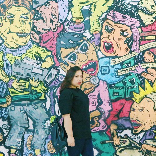 Every #artist dips his brush in his own #soul, and #paints his own #nature into his #pictures. - Henry Ward Beecher - ...#clozetteid #ootd #lifestyle #beauty #beautyblogger #blogger #indonesianblogger #sbybeautybloger #black #color #yogyakarta #diy #explorejogja #latepost #tb