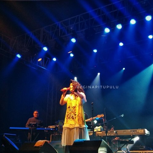 Yura Yunita wearing Grazinnia Printed Dress by Rama Dauhan 
