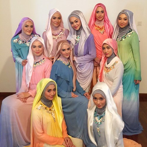 Photoshoot for "Pelangi Ramadhan" by Dian Pelangi with Top 10 Miss Hijabellove 2015 📷 #misshijabellove2015 #clozetteID