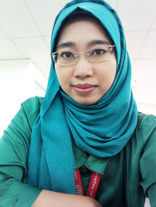 #Thursday#clozette#green#working#ootd#hijab