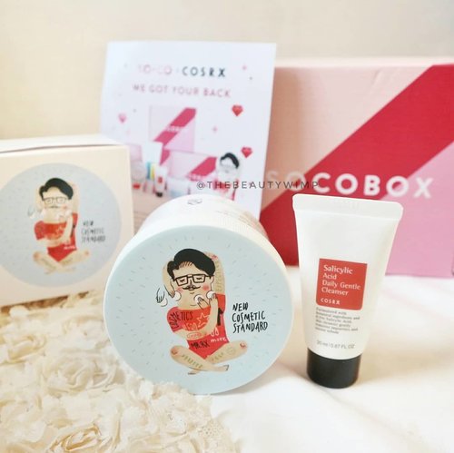 //COSRX ONE STEP MOISTURE PAD // If i didnt get it from Sociolla, i wouldnt even think to buy it to be honest. Im much of a "ndeso" person when it comes to skincares, i was like "what is this for" at first bcs yu know Korean skincares always create the newest innovation and convinient products to date. I needed to do some googles to know what this exactly works for.In the end, i use this as a practical on-the- go toner when i need something hydrating and light exfoliator at once. It comes in an individual dual-sided pad ; embossed side and soft side)((Praktis habis pake buang )).However, at times when my skin is extremely dry i find this product is less hydrating so i normally layer it again with another hydrating toner with thicker texture like Benton Bha toner (but that's just me).By far there've been no significant changes on my skin since using this product or it's just my skin idk lol.PS. i only have used once for the salycilic cleanser thus still not able to give my opinions out..ANYWAY! If you want to get these products for free from Sociolla, get yo' butt to b active on SOCO.ID . The more points you get , the higher "clique" you'll become and the chances to get free soco box is also bigger. LEGGOO!!