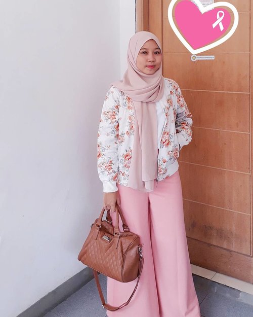 I love Pink💖 but I barely wearing Pink outfit. This pastel pinkish outfit for attending an event and I love the look so much. I don't know that me wearing pink can be look this good hahaha🤣😎💗💟💖💃...#clozetteid #ggrep #wonderlandbykartika #blogger #ulzzang #fashionblogger #ootd #hotd #whatiweartoday #pink #pinkoutfit #pasteloutfit #outfitideas #instastyle #블로거 #얼짱#패션스타그램 #패션블로거 #스트리트패션 #스트릿패션 #스트릿룩 #스트릿스타일 #패션 #스타일#일상 #데일리룩 #셀스타그램 #셀카 #ブロガー #ファッションブロガー