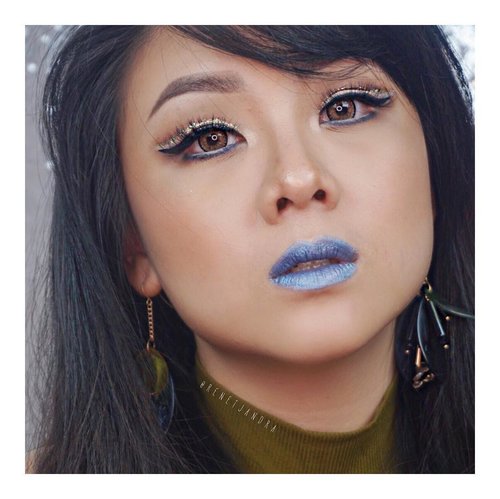Another look with this blue metallic lippie,I'm using new collection liquid metal from @lagirlindonesia and look how eyecathing this color is! 💙💙💙
.
.
@indobeautygram @beautynesiamember @clozetteid @femaledailynetwork 
#indobeautygram #indobeautyvlogger #indobeautyinfluencer #instabeauty #beautynesiamember #clozetteid #dailygirlsfeed #universomakeup #wakeupandmakeup #universodamaquiagem_oficial #undiscovered_muas #bretmansvanity #featured_my_makeup_art #makeuplover #makeupenthusiast #beautyenthusiast  #wakeupandmakeup #instamakeup #instadaily #lagirlindo
