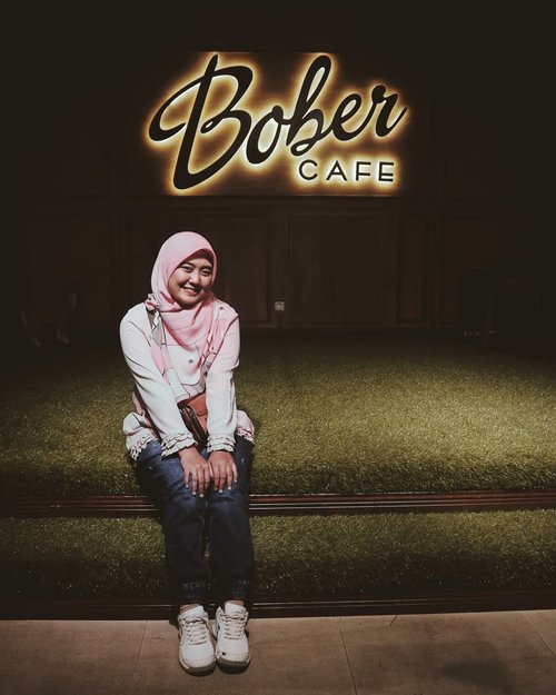 Foto di salah satu spot Bober Cafe Surabaya.🍀Tulisannya sudah aku post di blog, buat yang mau baca, mampir ya!#ClozetteID