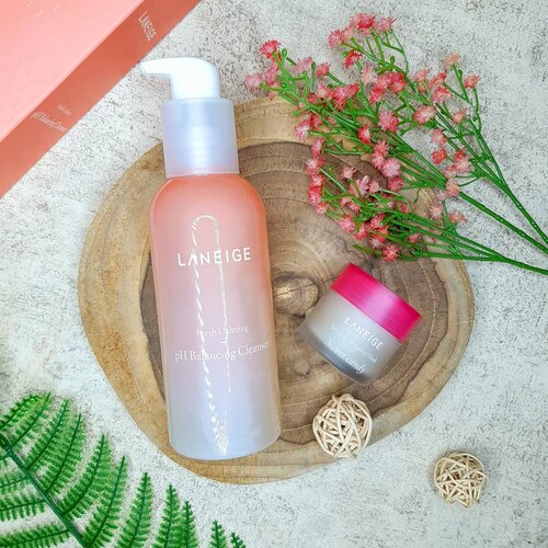 Me time with @laneigeid 💜

Thank you @clozetteid 

#flatlay #skincare #laneige #flatlayphotography #Clozette #Clozetteid