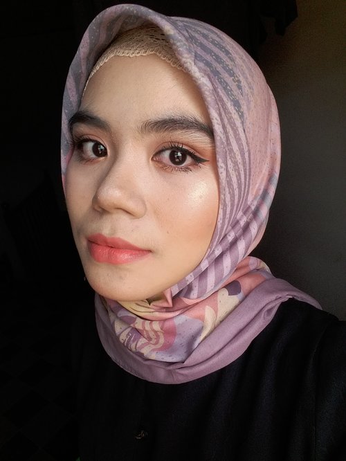 Simple everyday make up