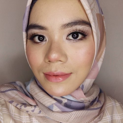 #makeuplook ke TPS ☺Yakaleee sempet dandan😂😂 #makeuplooks #hijabstyle #hijab #beautygram #beautyblogger #beautysocietyid #beautiesquad #indobeautygram #beautyinspiration #beautyinfluencer #clozette #clozetteid