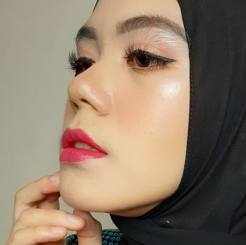 Seperti biasa, makeup mu akan terlihat sempurna disaat dirimu ga pergi kemana-mana💜

#clozette #Clozetteid #beauty #beautygram #hijab #makeuplook #makeupinspiration #beautyinfluencer
