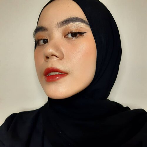 Spring Makeup Look 💖🌺

Yang mau liat tutorial cek aja postingan sebelum ini yaww 🌺

#springmakeup #makeuplook #makeupoftheday #makeup #makeupinspiration #beautygram #beauty #clozette #Clozetteid