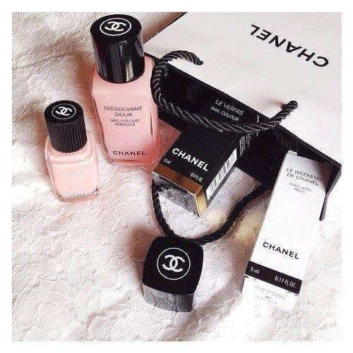 chanel lovers!