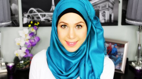 Side Swept Hijab Tutorial using pashmina