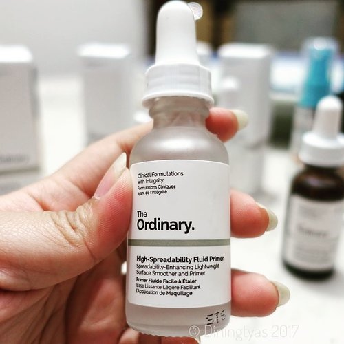 I am so giving myself a slap. Maybe two. Or more 🙄
Completed my another #YouTubeMadeMeBuyIt moment(s), thanks to Wayne Goss, I bought Deciem's #TheOrdinary the Fluid Primer

Initially, I am shocked with how thick the Primer is.
Thick, like super thick. I'm still taking my time to get used with this primer. So far I've learnt that this goes well with my Lancôme Cushion, giving it a fuller coverage than alone. I'm still on the fence with this, will I like it or not? 
#DinsVanityDesk #BeautyJunkie #ClozetteID #BeautyBlogger #TheOrdinaryReview #BloggerBabes #SonyRX100 #MarkIII #PlayMemories #SonyForHer #ipreview @preview.app